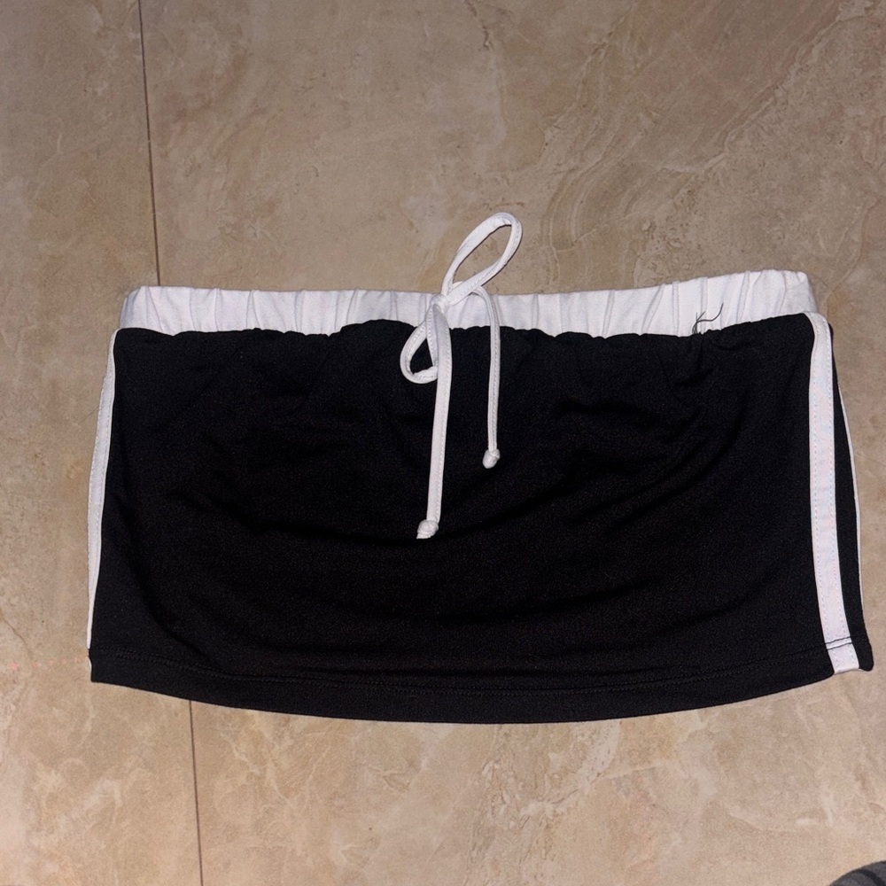 Feathers Black and White Skirt